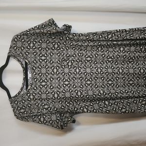 Lularoe Carly black and cream pattern